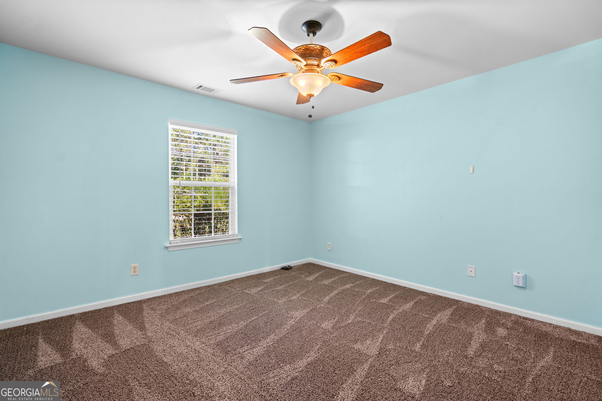 333 Labrador Lane Property Photo 15