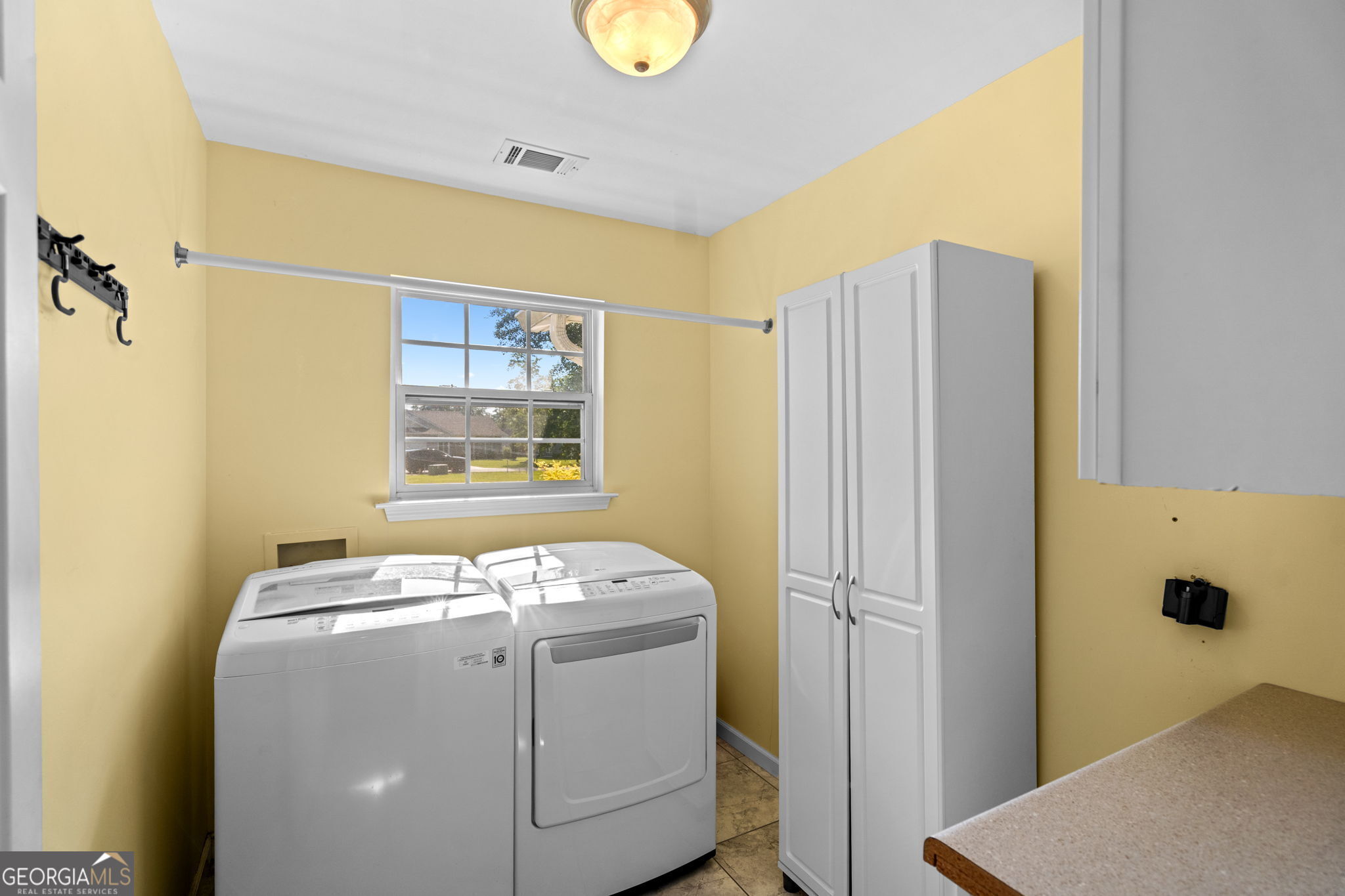 333 Labrador Lane Property Photo 22
