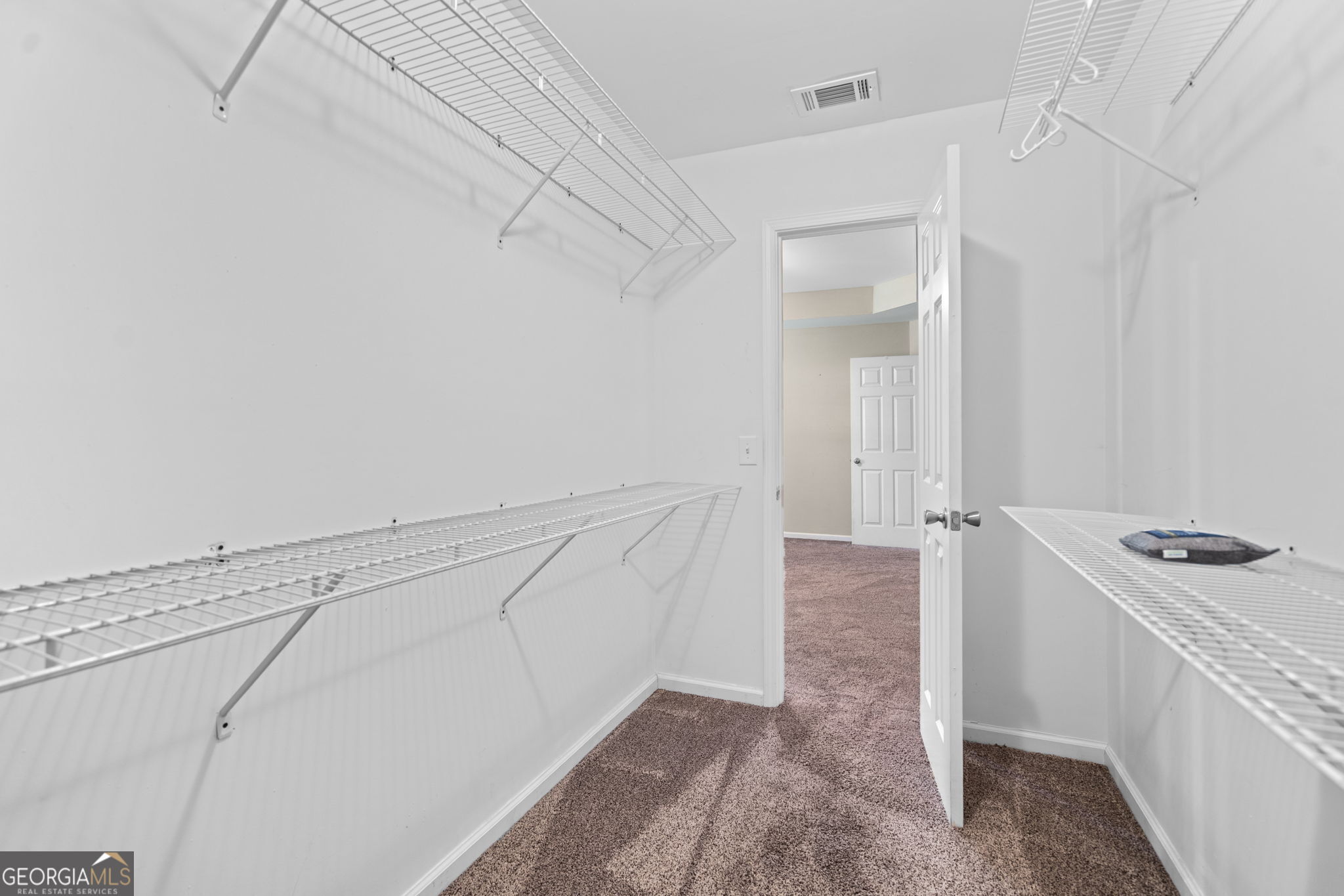 333 Labrador Lane Property Photo 29