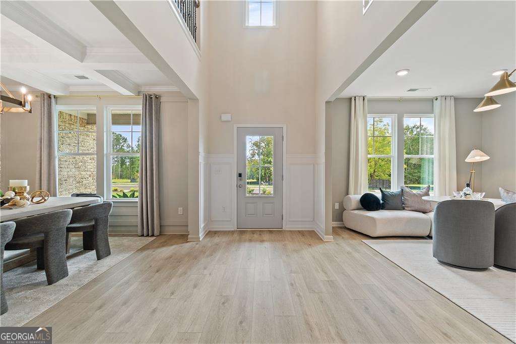 3652 Woody Way Property Photo 7