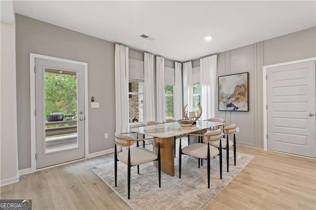3652 Woody Way Property Photo 20