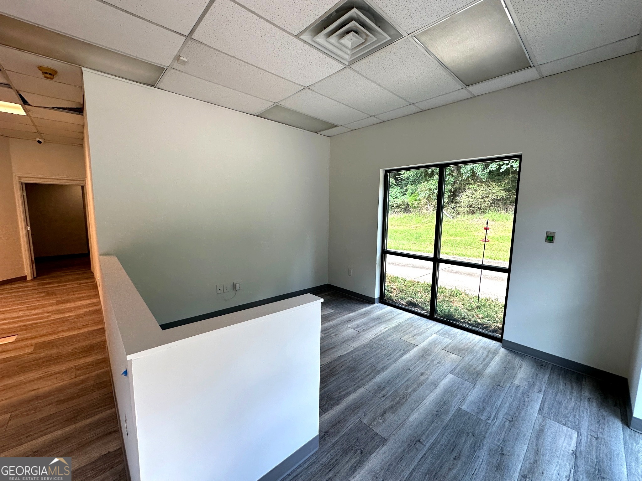 255 Collins Industrial Boulevard Property Photo 10