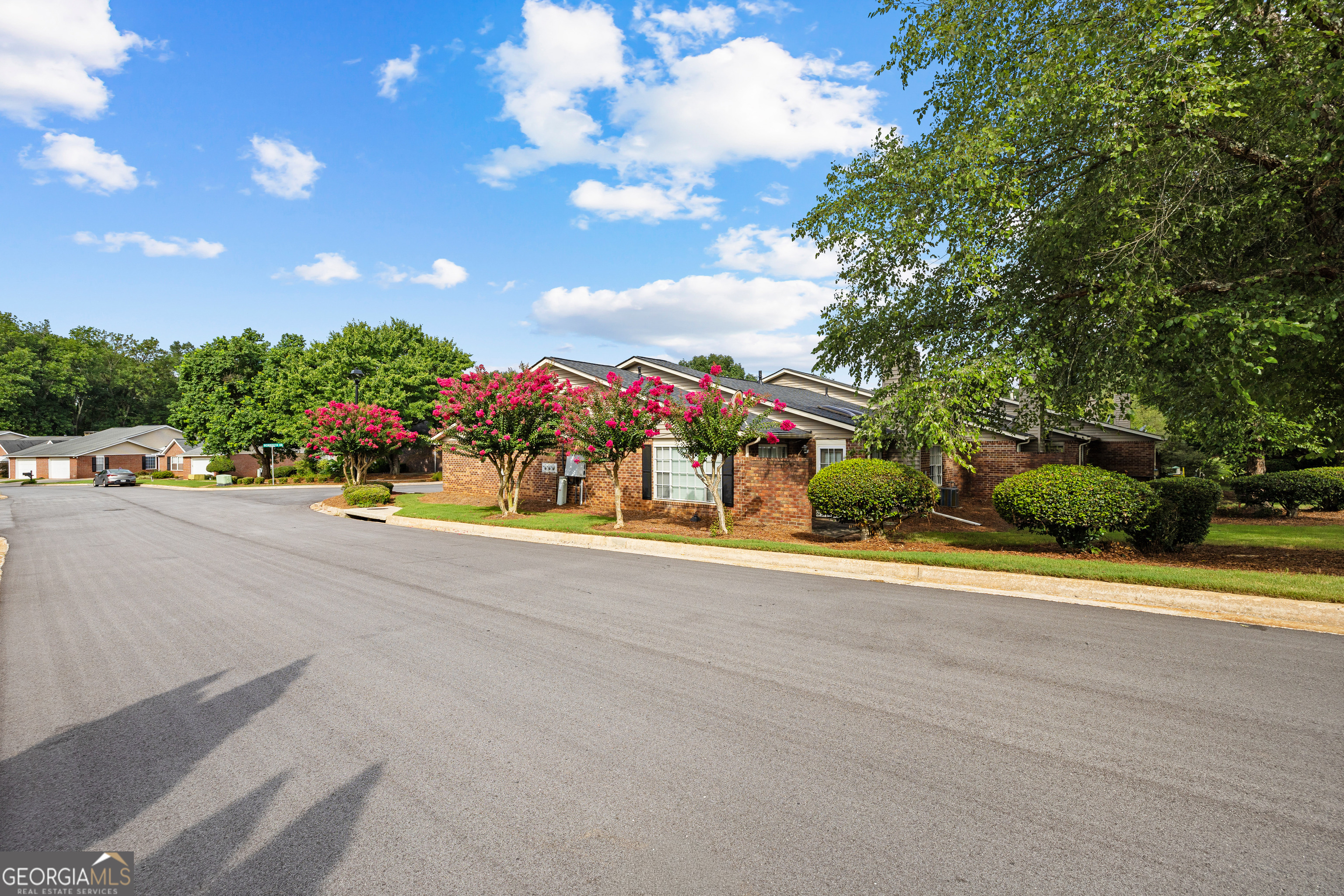 180 Monmouth Drive Property Photo 6