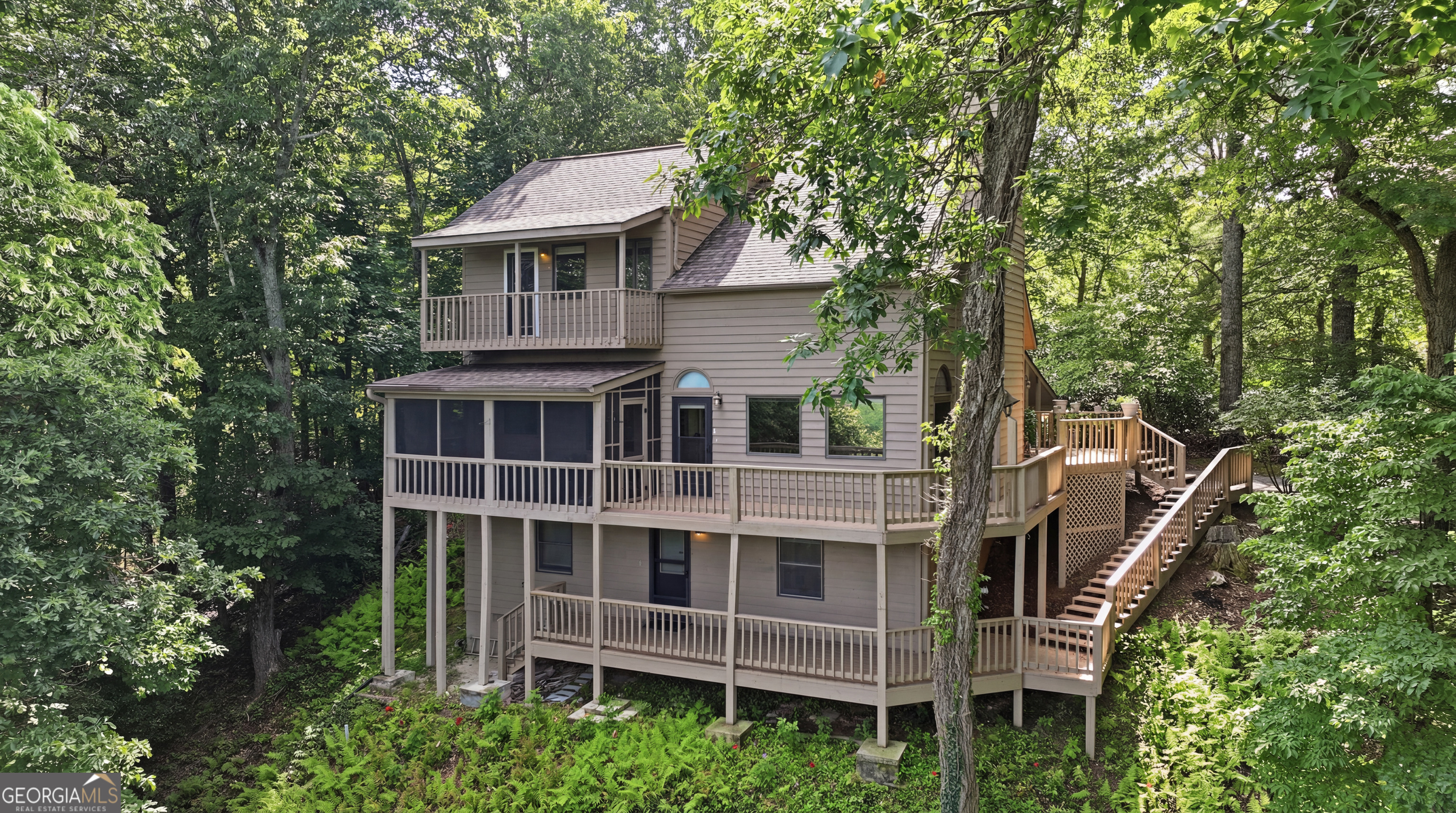 82 Appalachian Point Property Photo 1