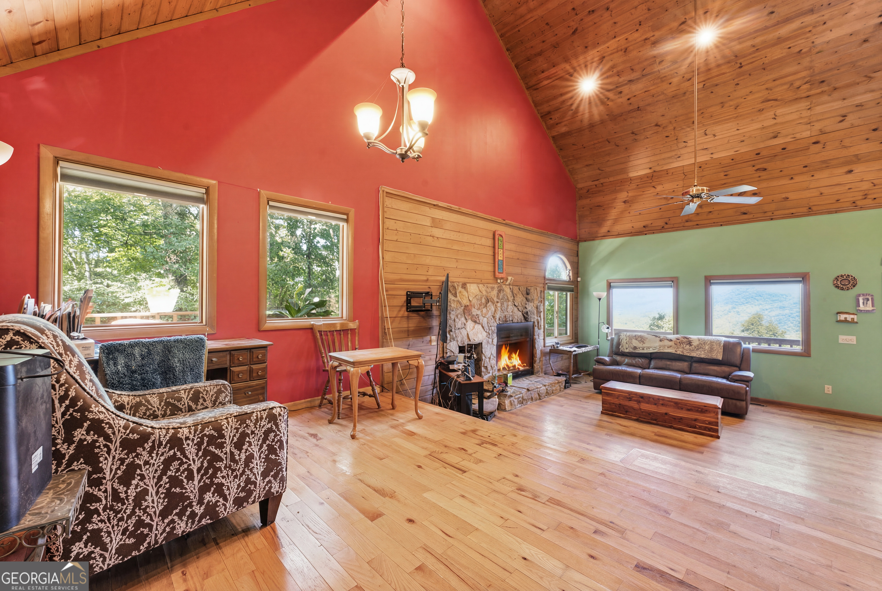 82 Appalachian Point Property Photo 3