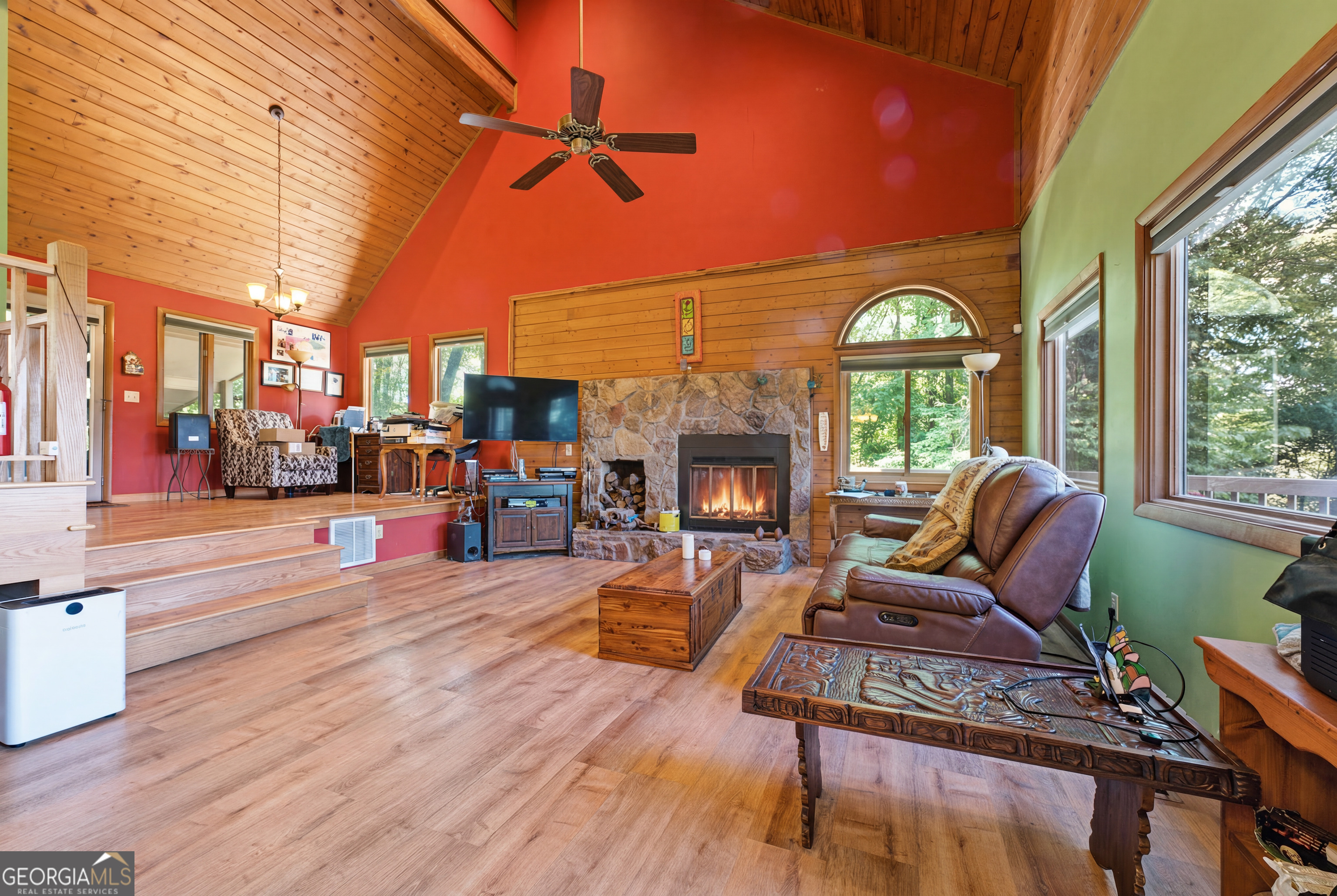 82 Appalachian Point Property Photo 8