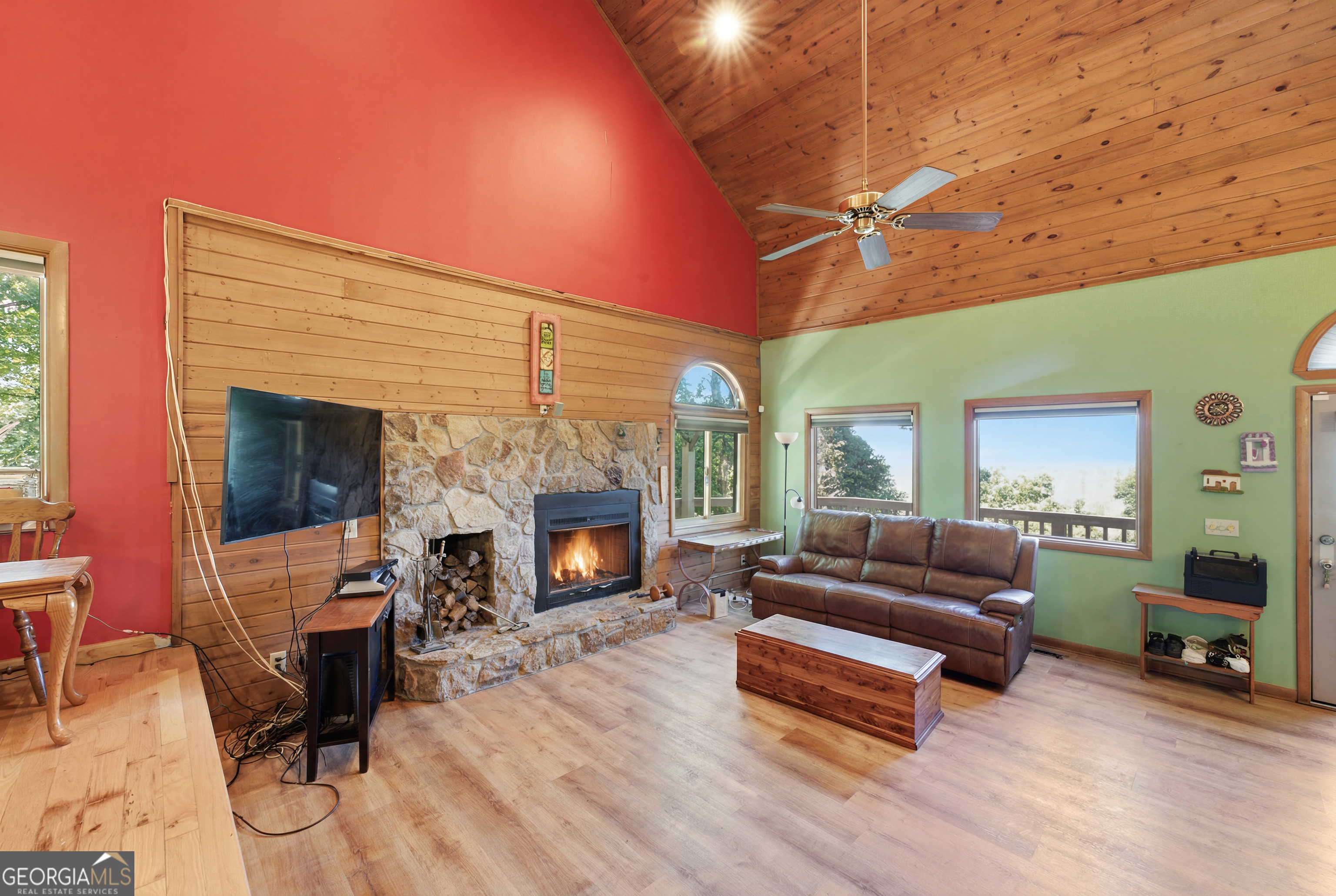 82 Appalachian Point Property Photo 9