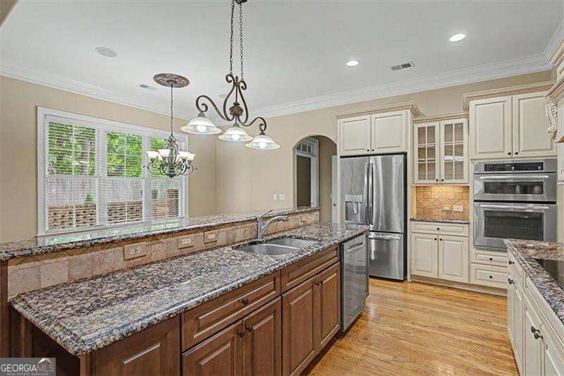 2327 Sandy Oaks Drive Property Photo 15