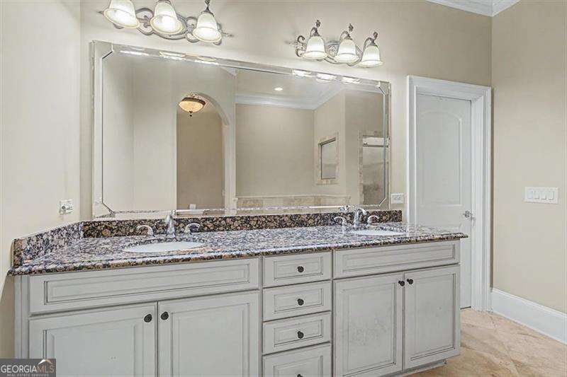2327 Sandy Oaks Drive Property Photo 38