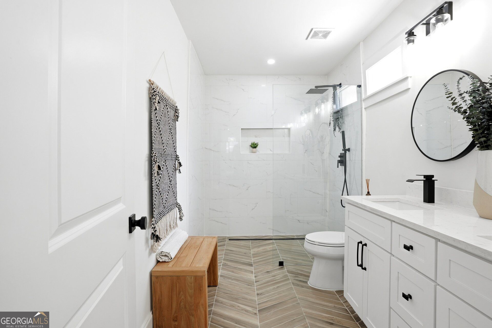 496 Shannon Drive Sw Property Photo 13