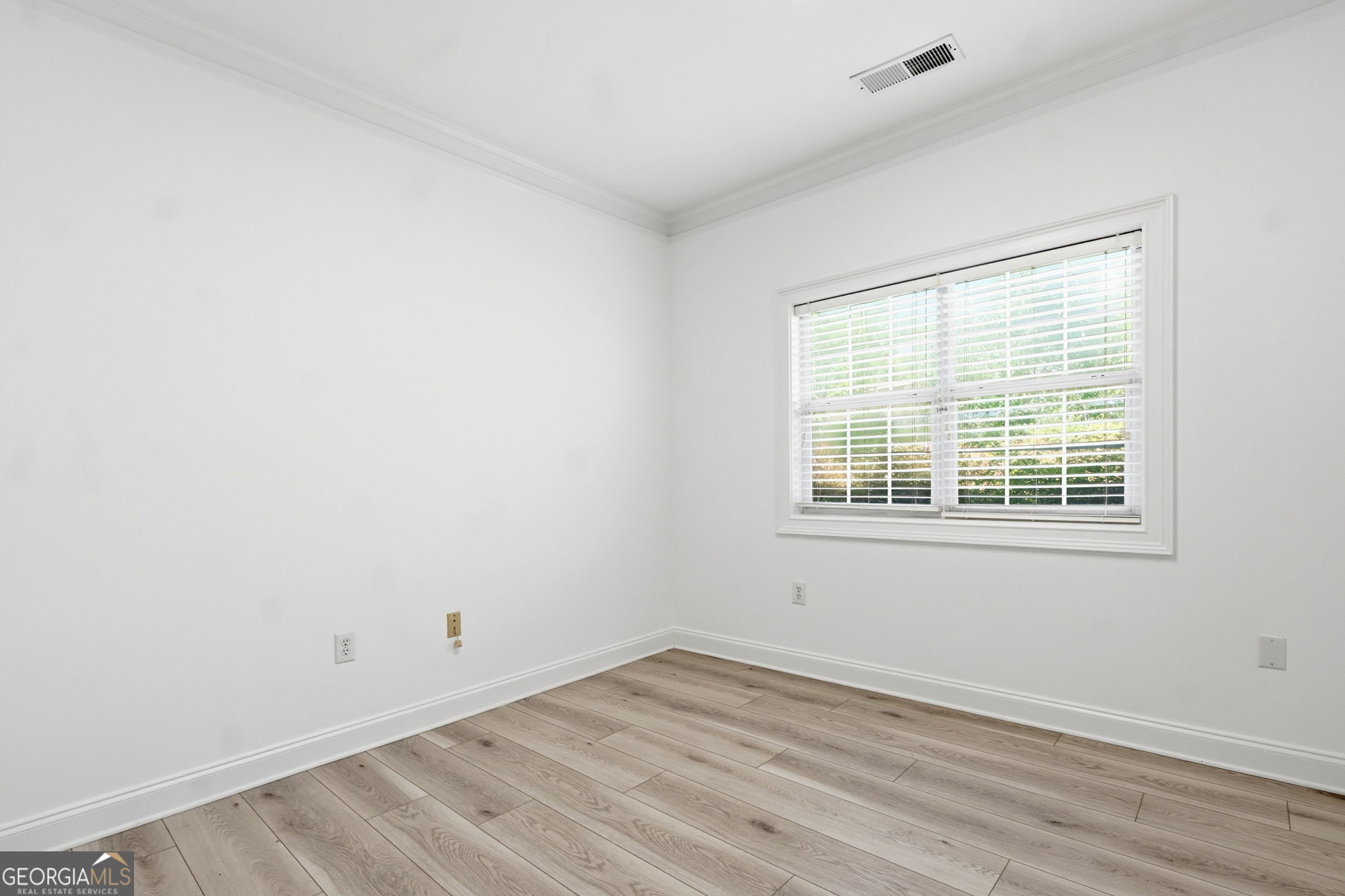 242 Creekstone Ridge Property Photo 17