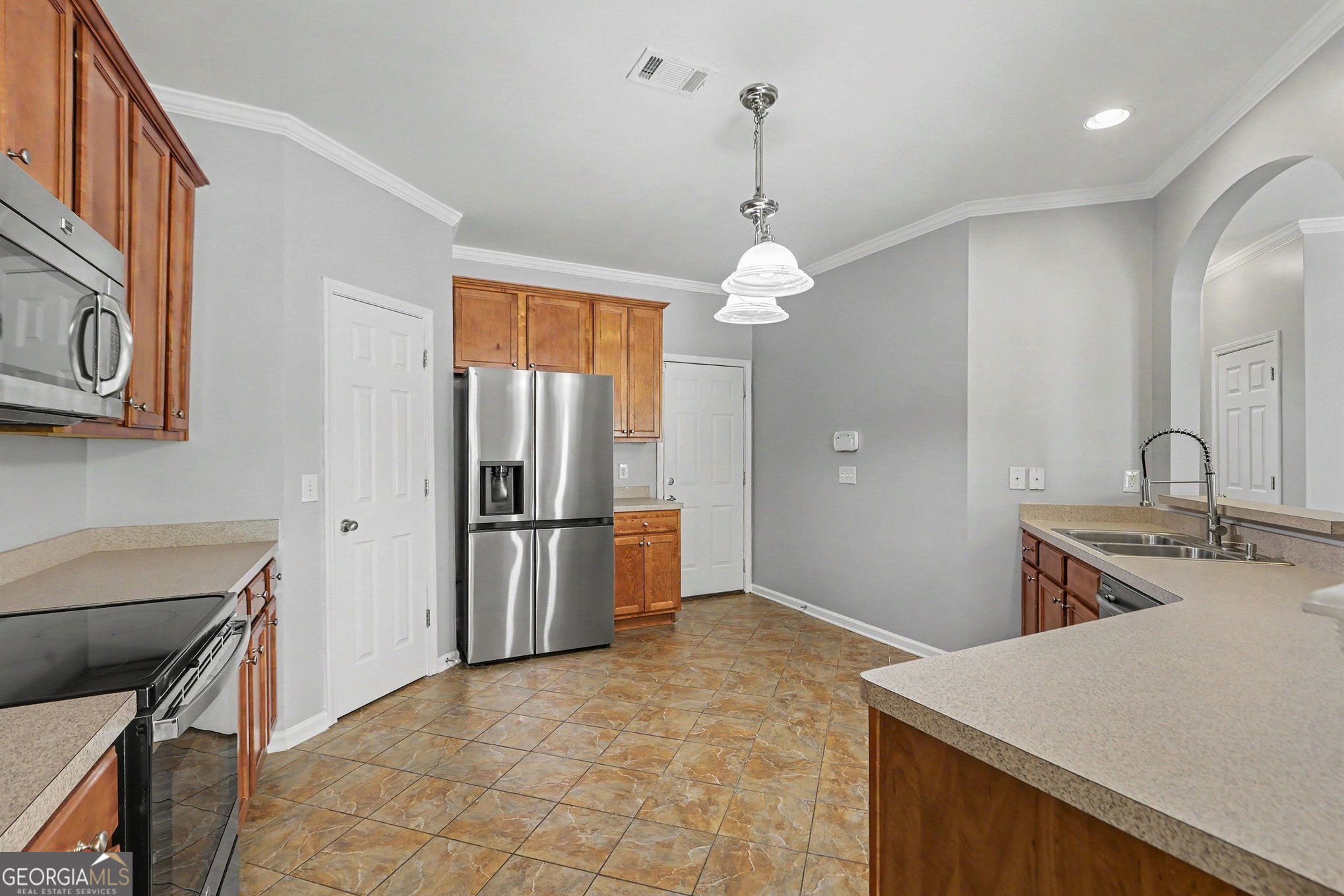211 Meadow Run Property Photo 5