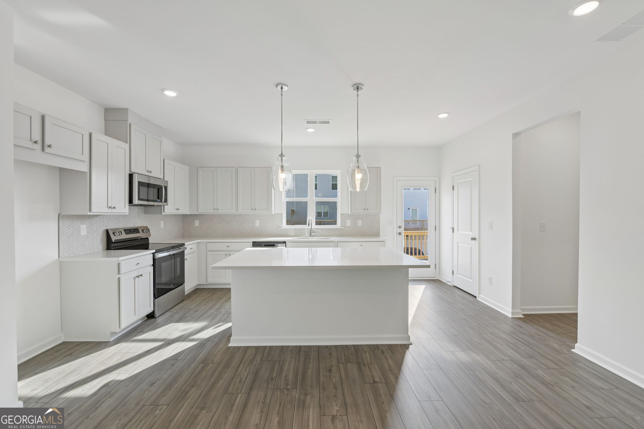 96 Epperly Way Property Photo 2