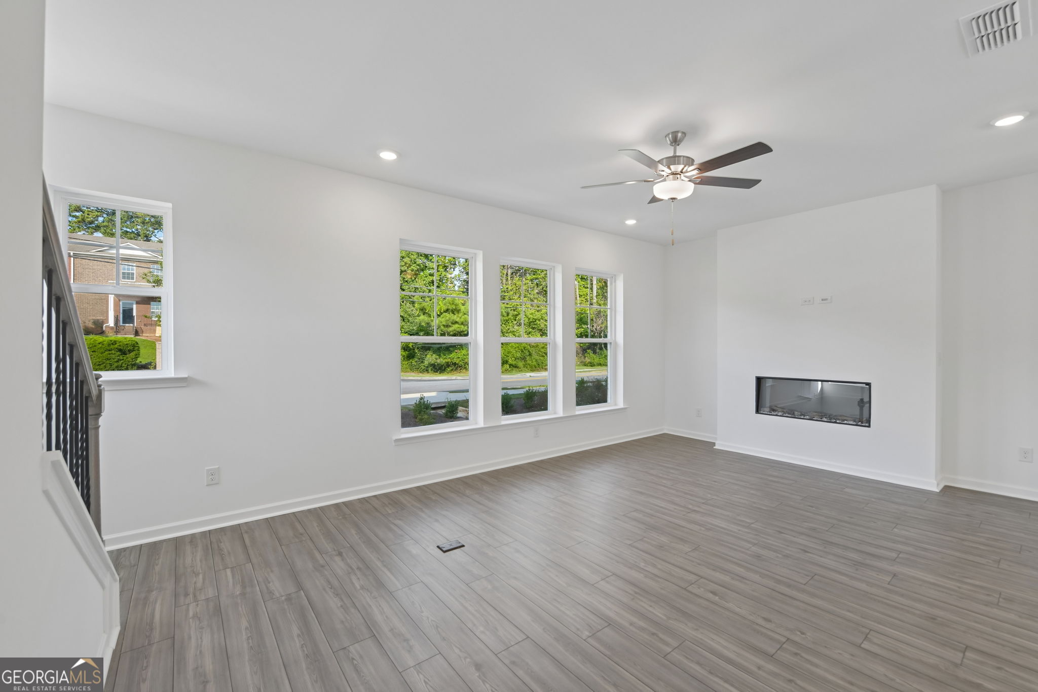96 Epperly Way Property Photo 3