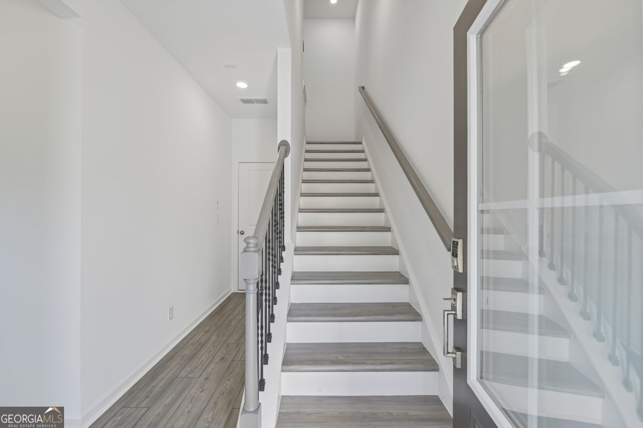 96 Epperly Way Property Photo 6