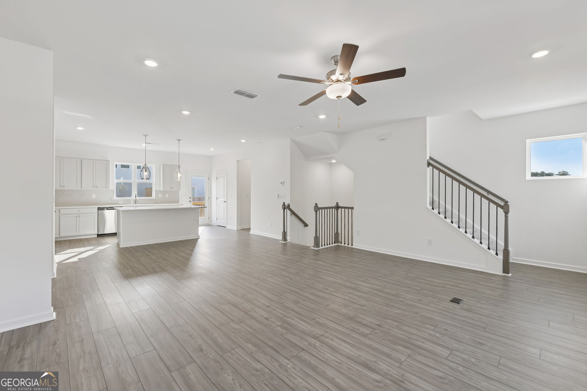 96 Epperly Way Property Photo 9