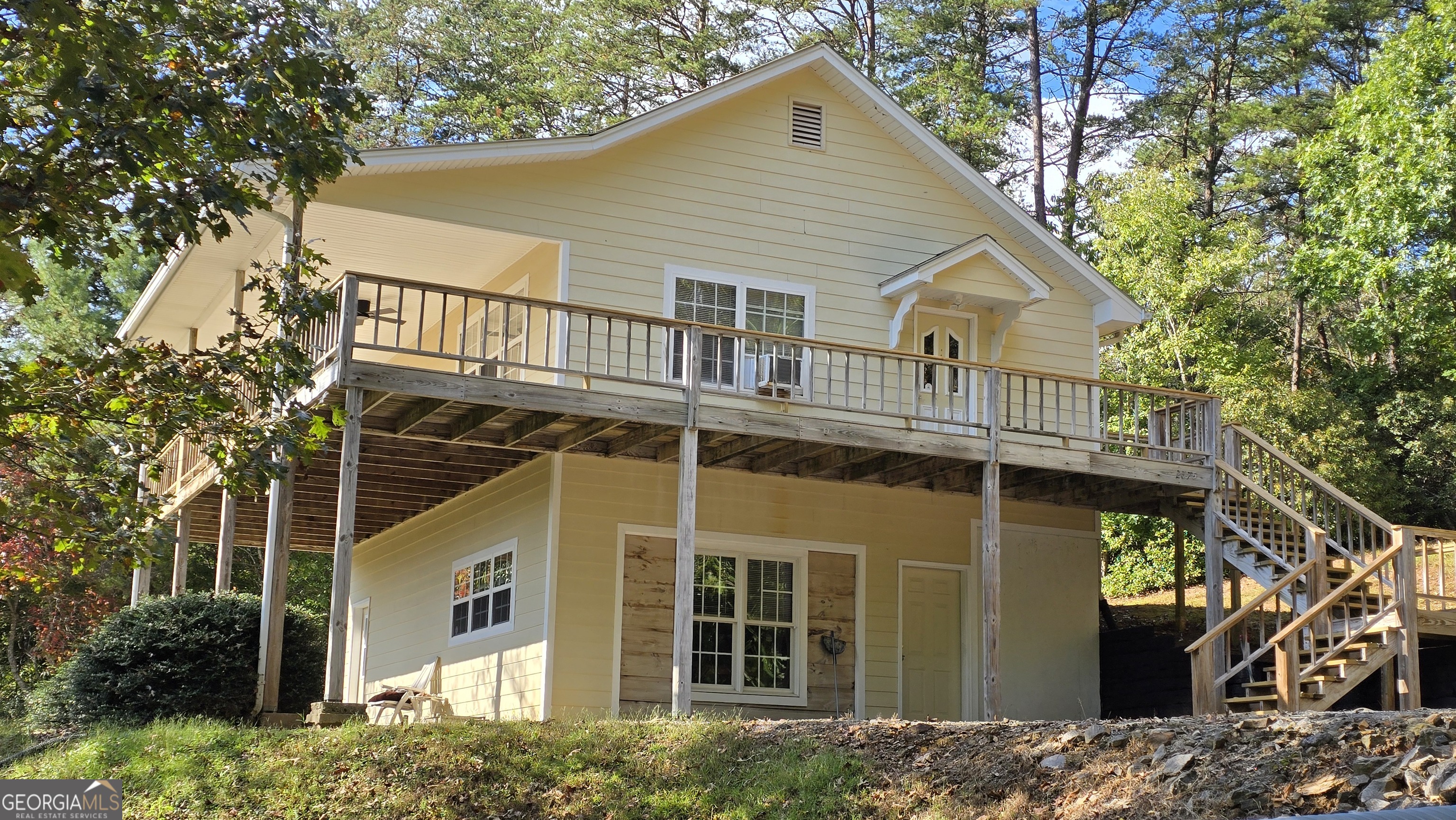 2575 Highway 66 Property Photo 2