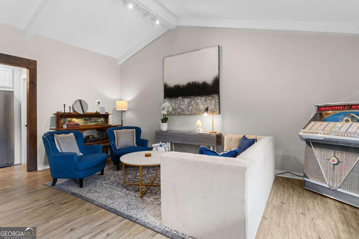 41 North Avenue Property Photo 9