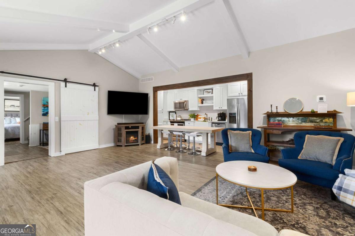 41 North Avenue Property Photo 10