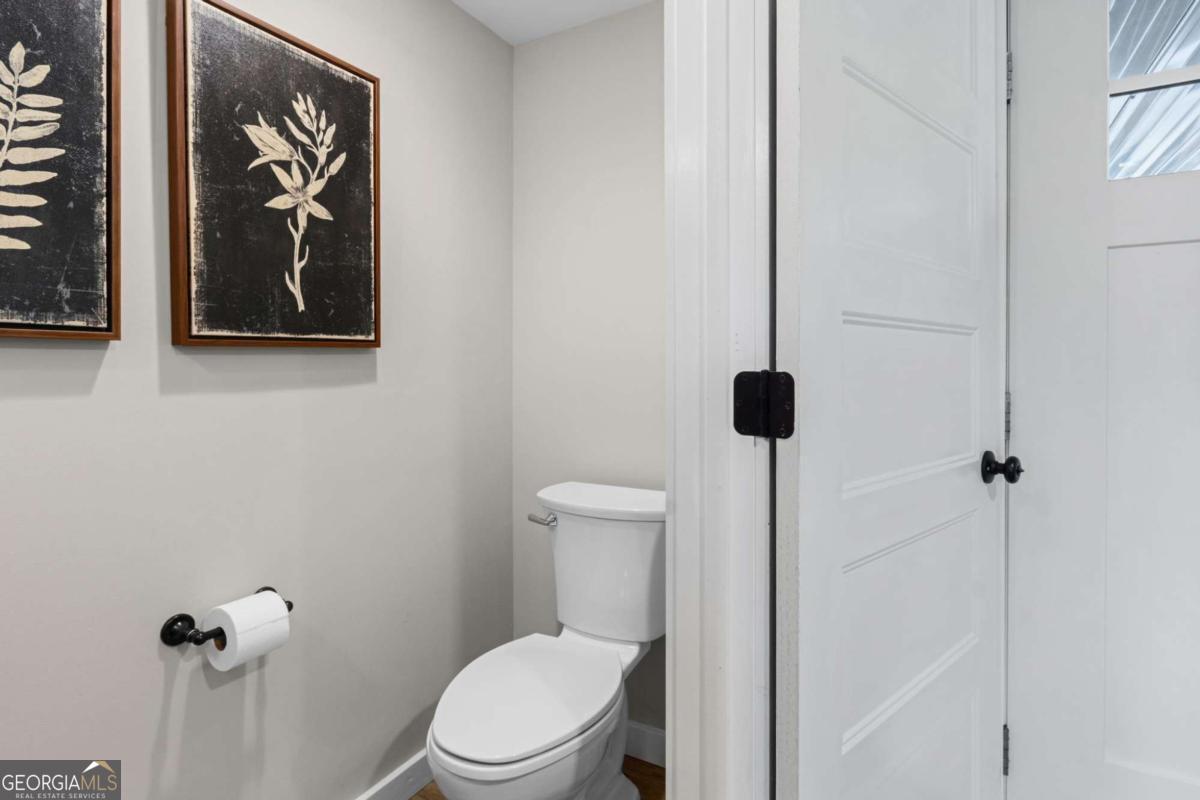 41 North Avenue Property Photo 11