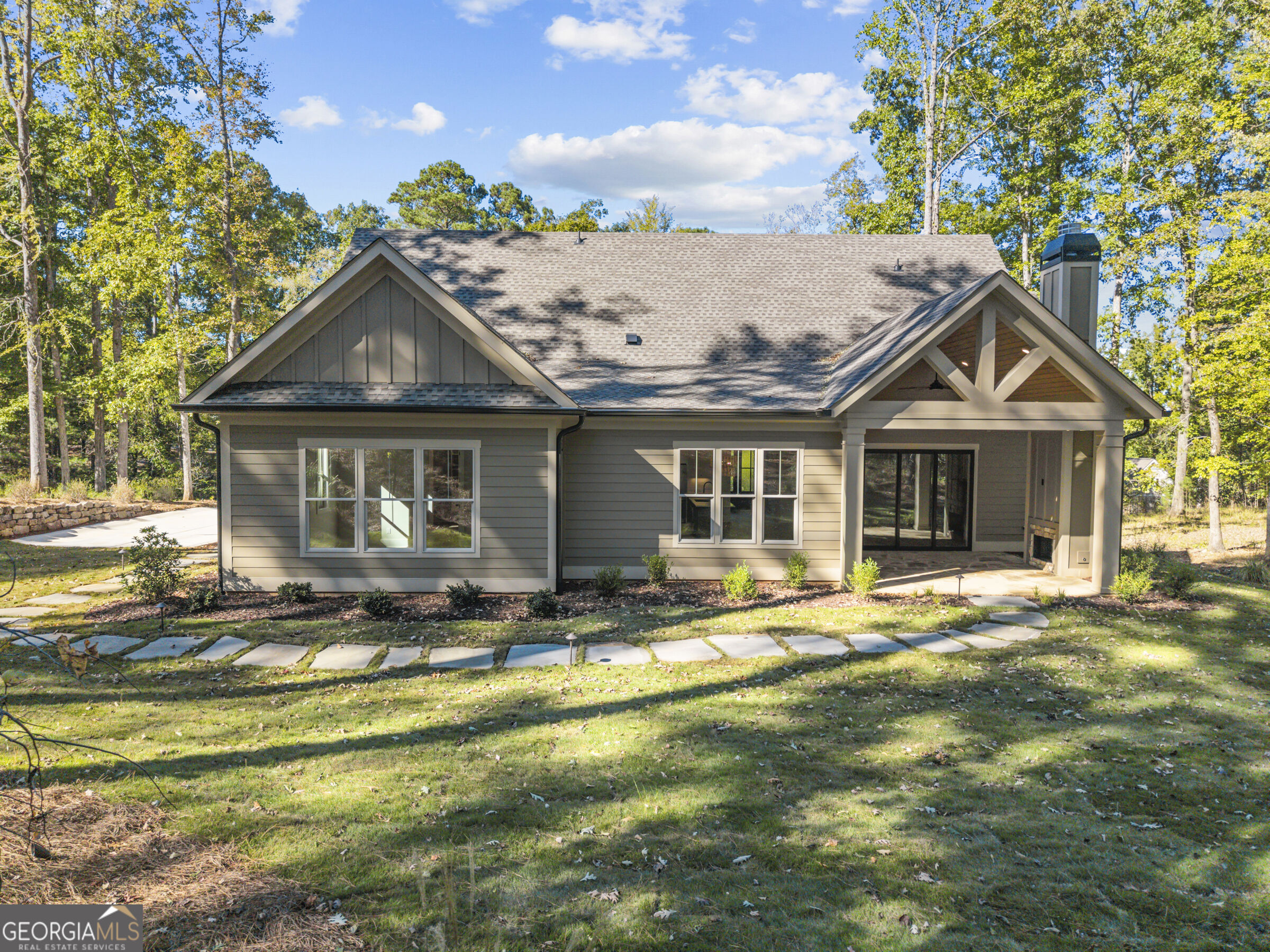 1021 Turnberry Circle Property Photo 3