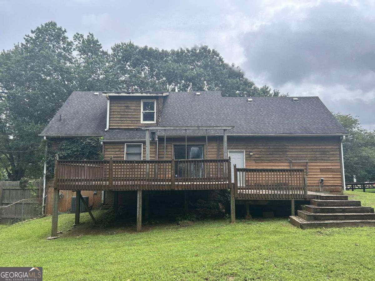 667 King Road Property Photo 3
