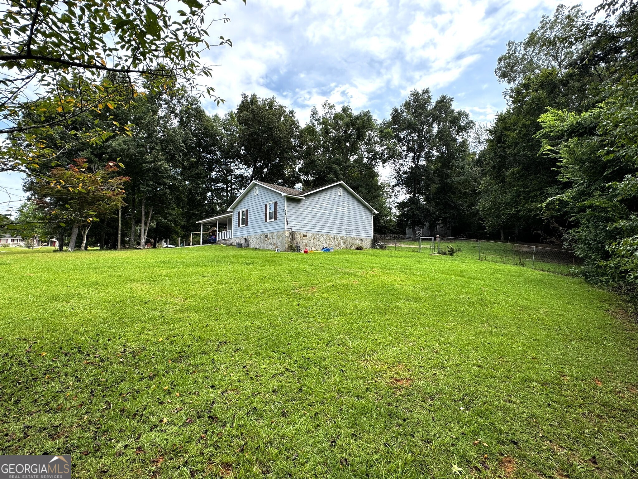 165 Graystone Circle Property Photo 3