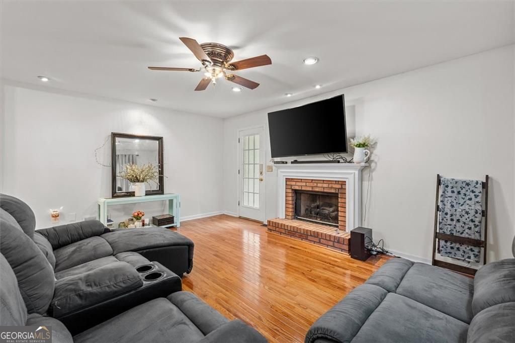 327 Swan Drive Property Photo 13