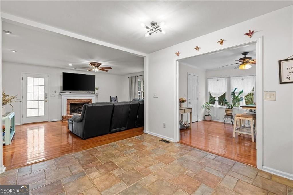 327 Swan Drive Property Photo 21