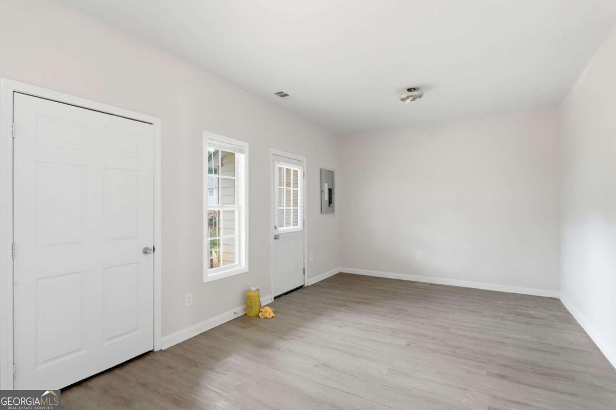 4291 Notting Hill Drive Sw Property Photo 2