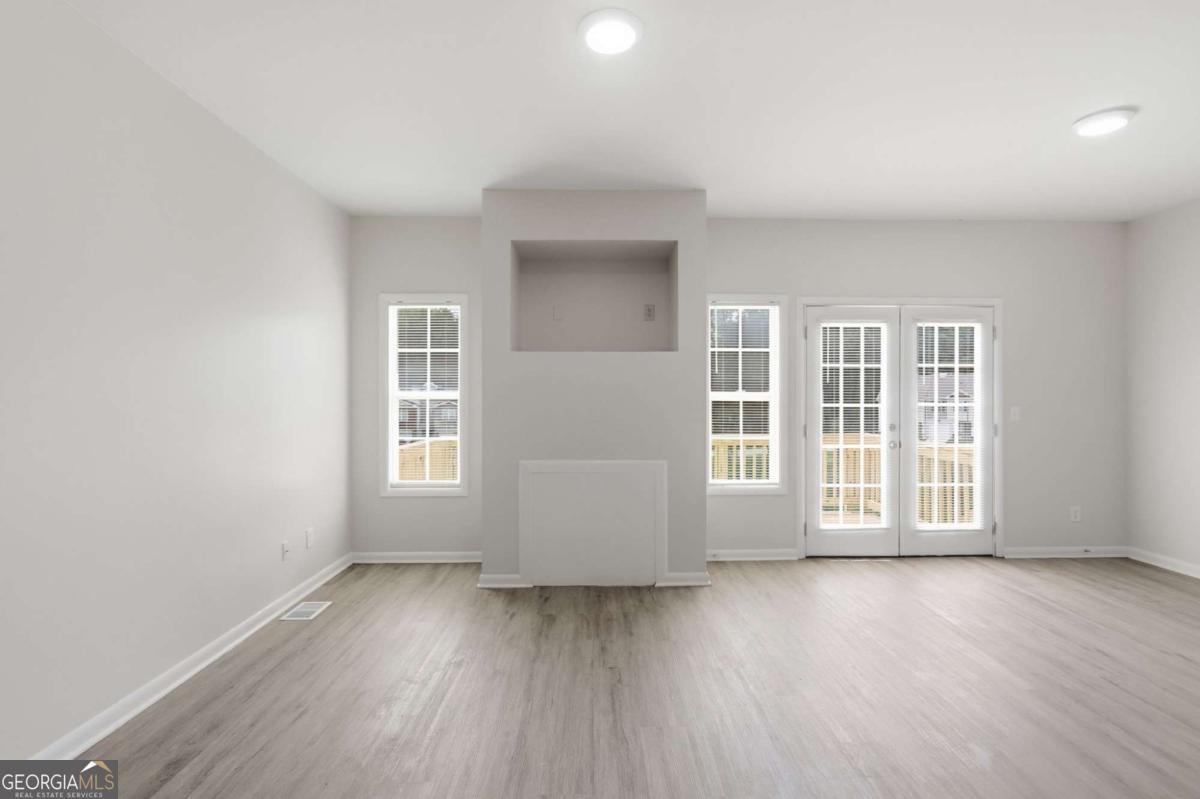 4291 Notting Hill Drive Sw Property Photo 4