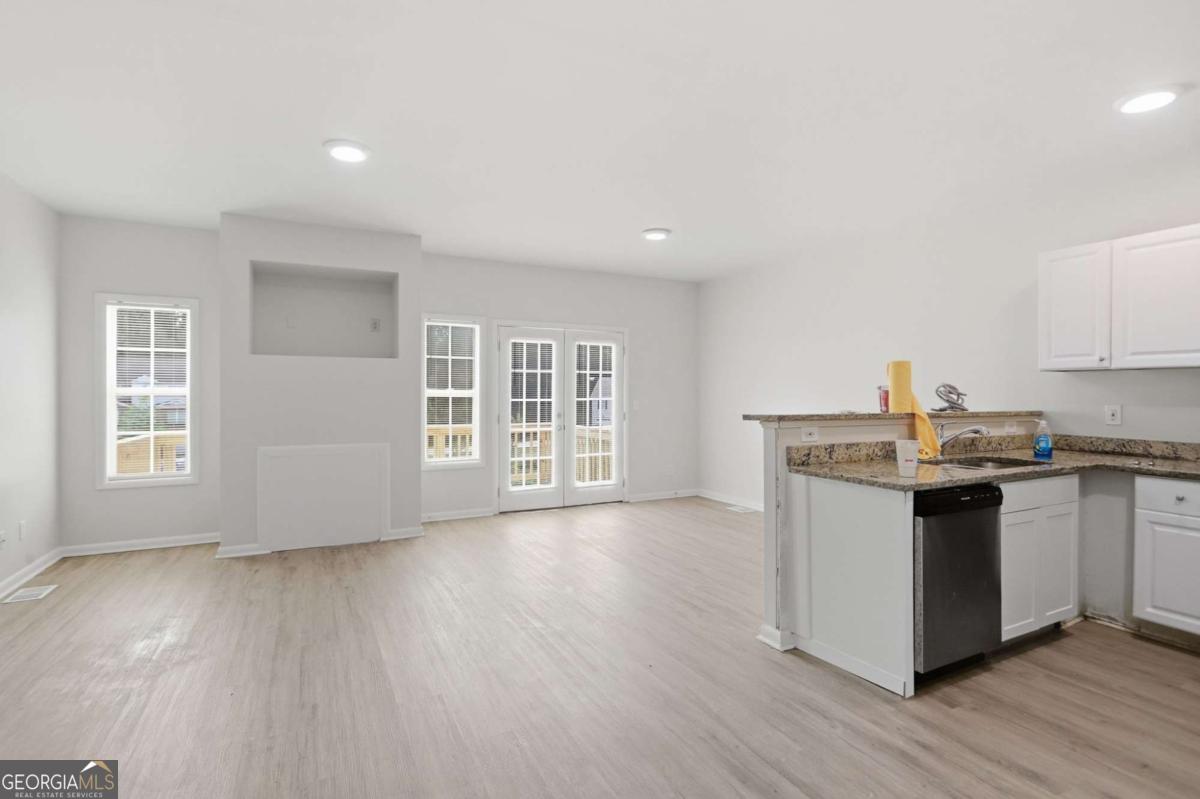 4291 Notting Hill Drive Sw Property Photo 5
