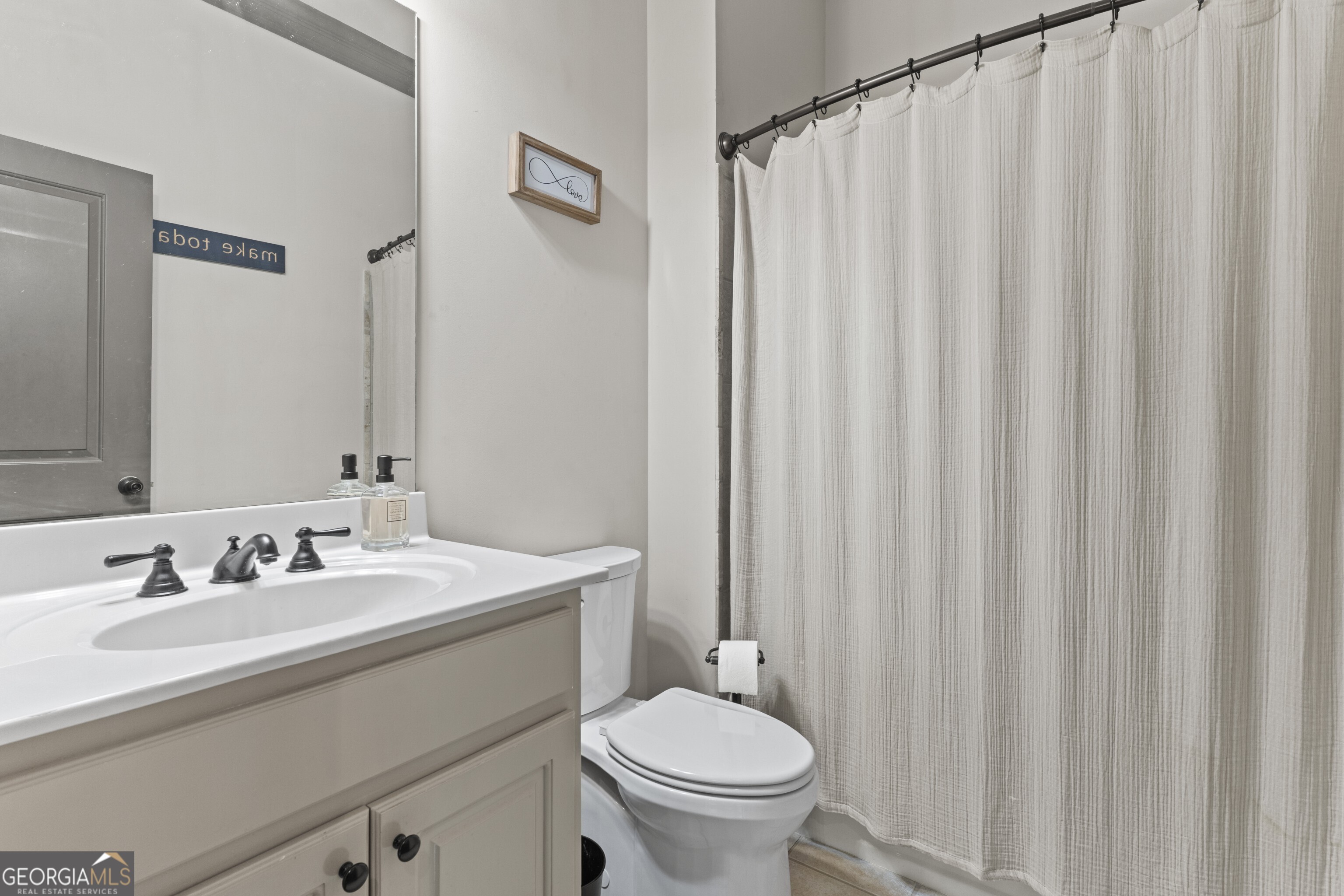 1458 Hedgewood Lane Nw Property Photo 6