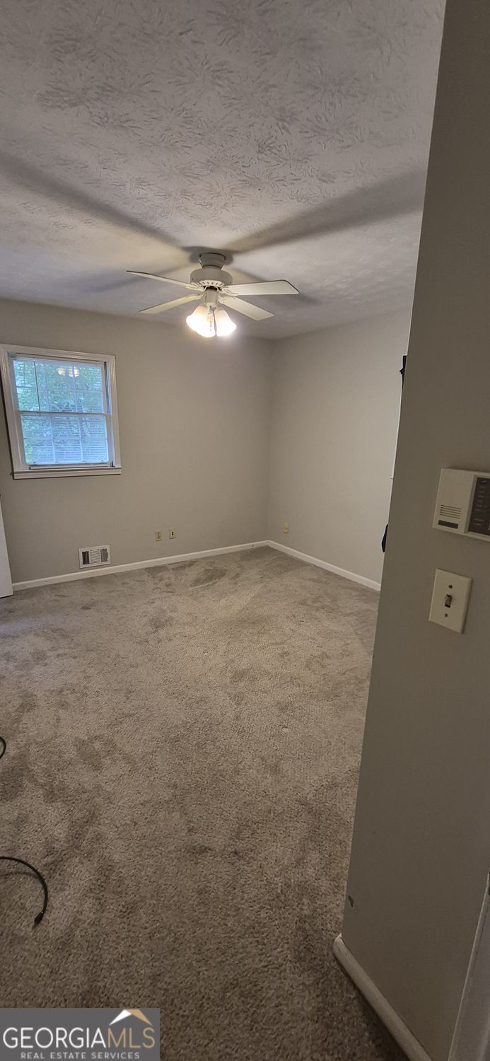 5030 Beth Street Property Photo 9