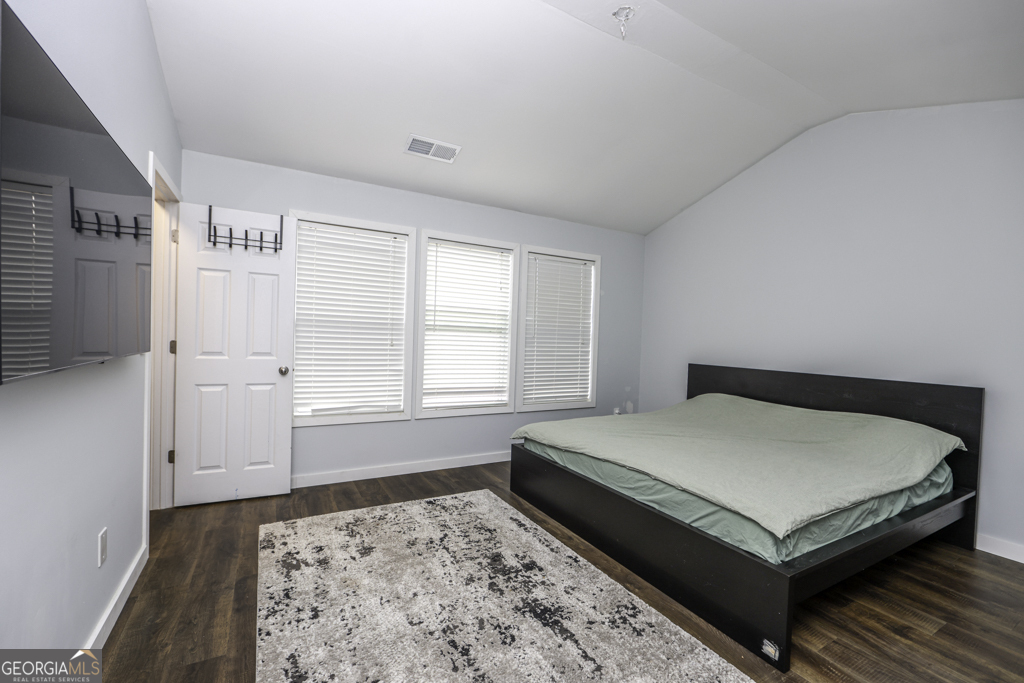 1201 Red Bud Lane Property Photo 14
