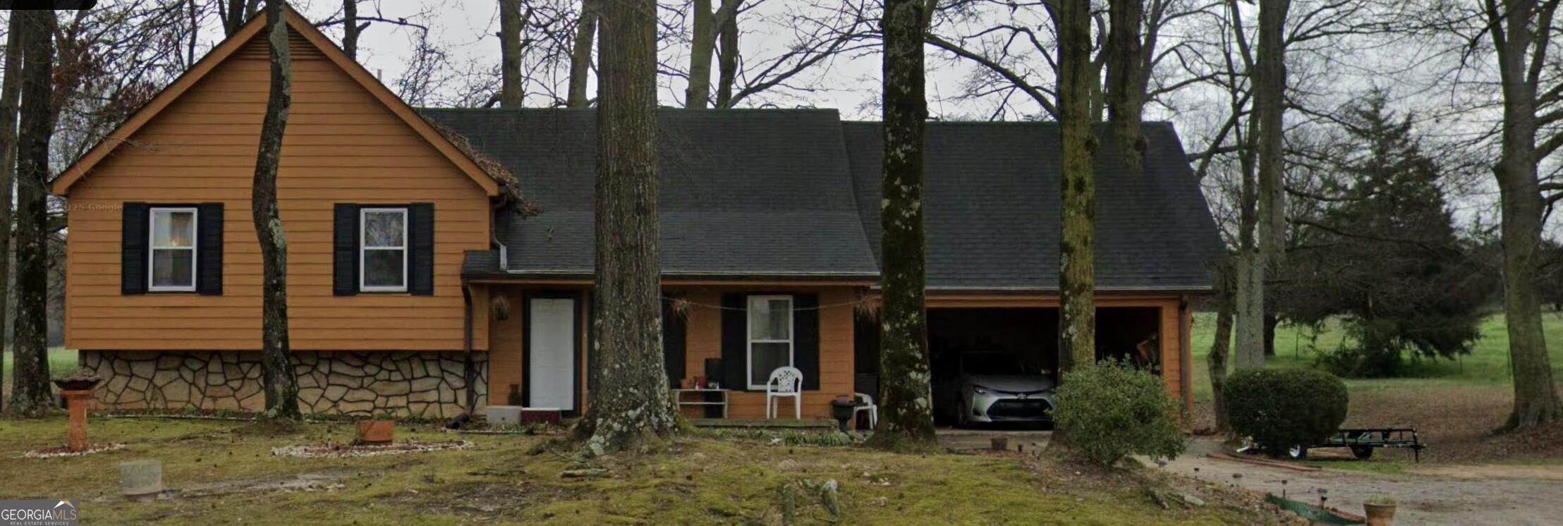 4060 172 Highway Property Photo 1