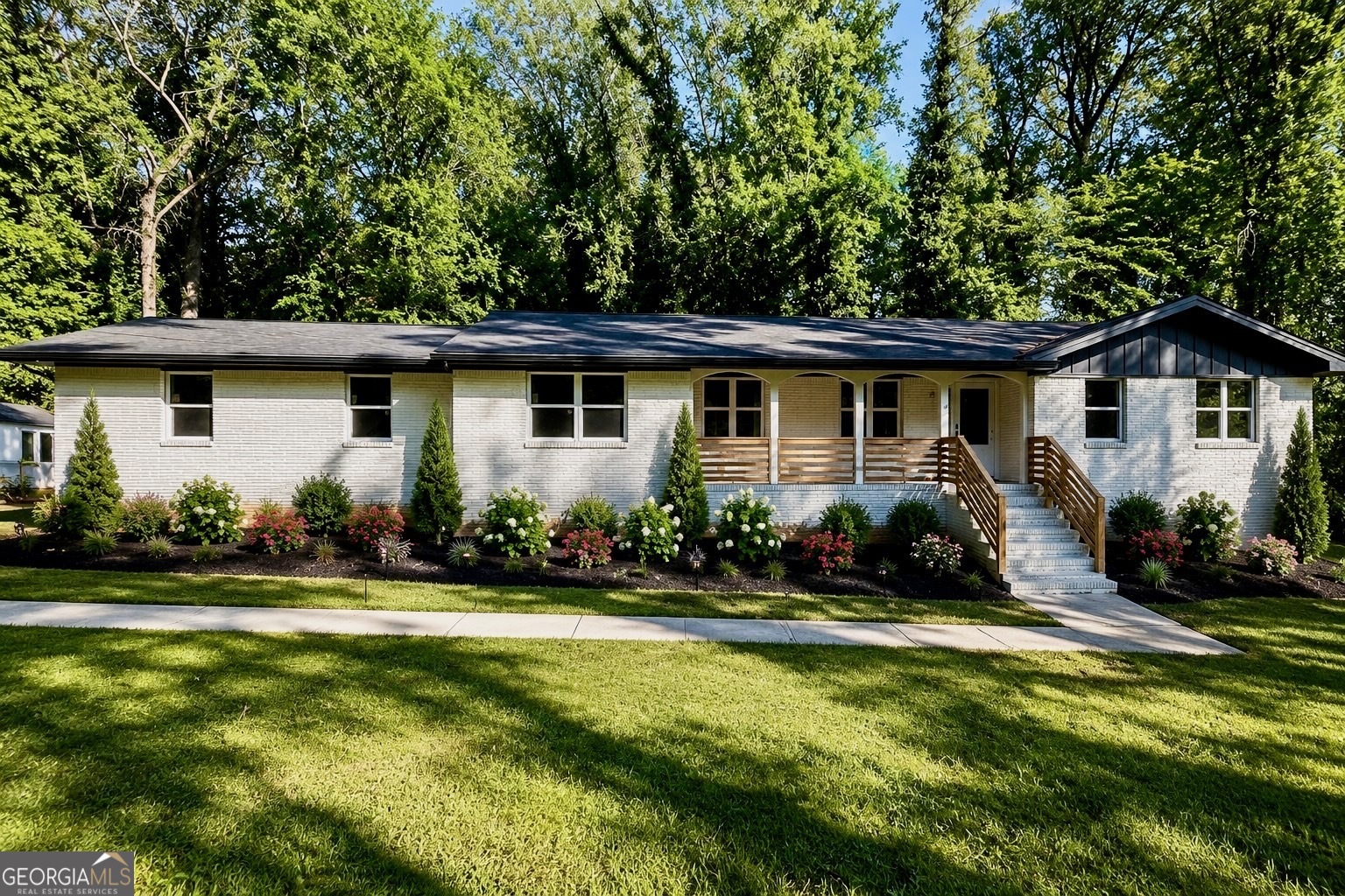 1110 Oriole Drive Sw Property Photo 1