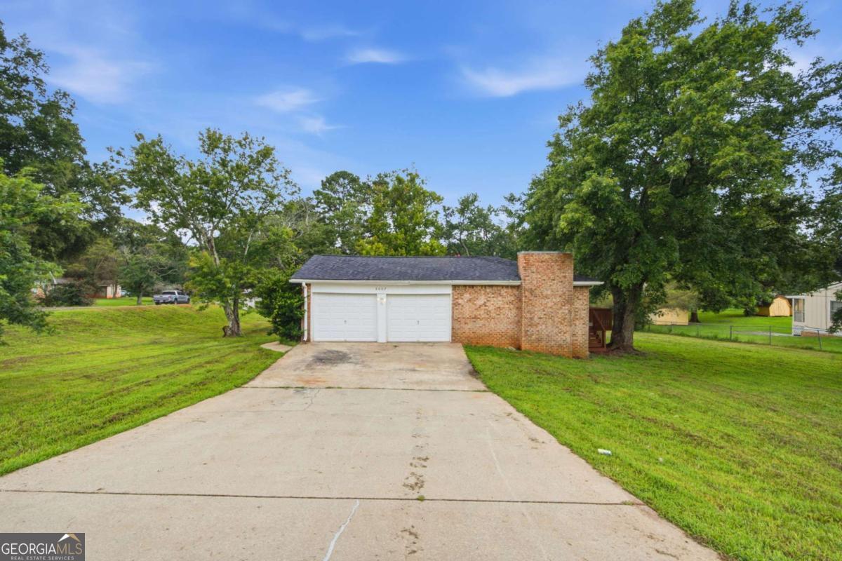 8007 Sonja Drive Property Photo 1