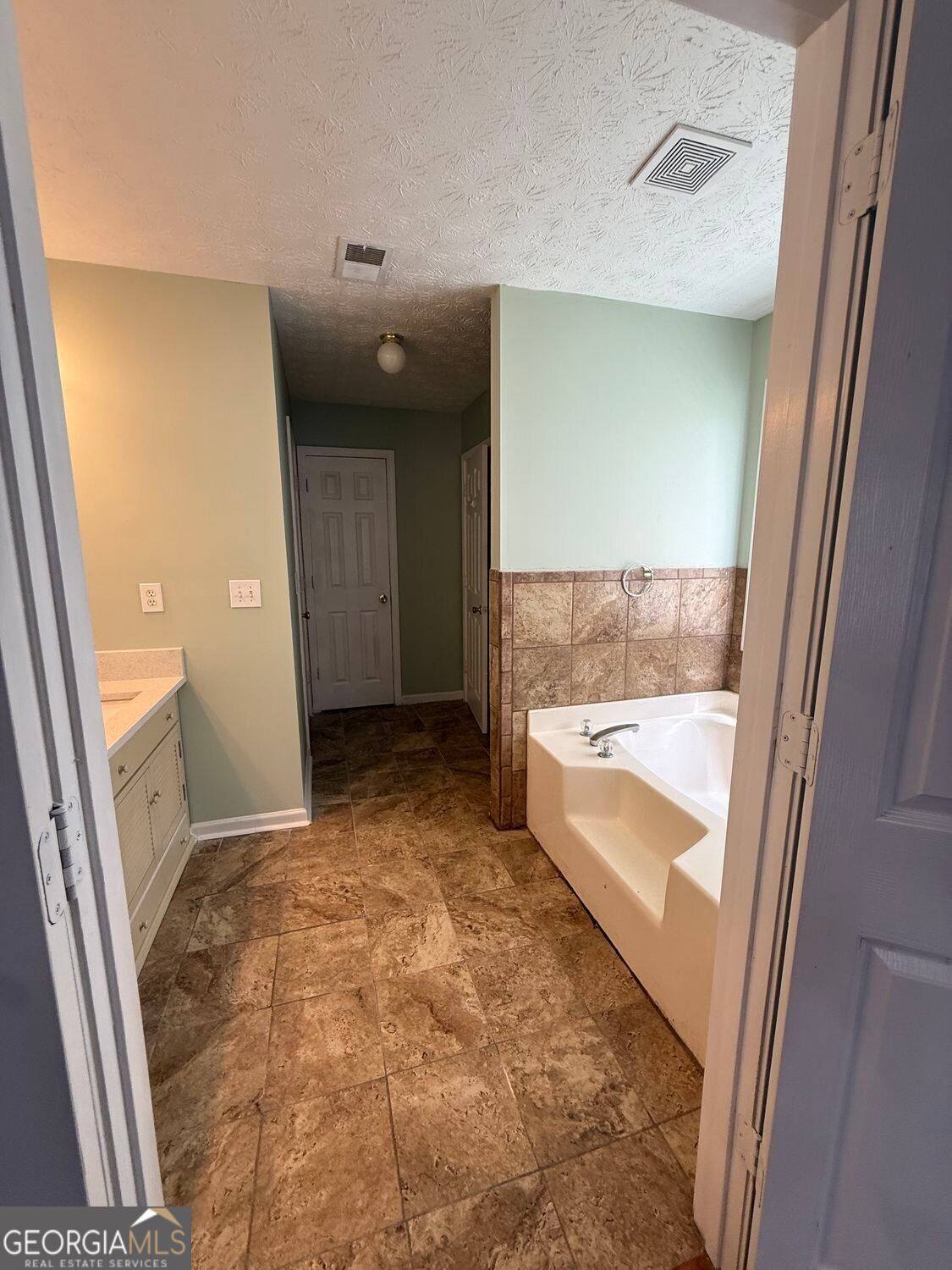 755 Tara Bend Property Photo 15