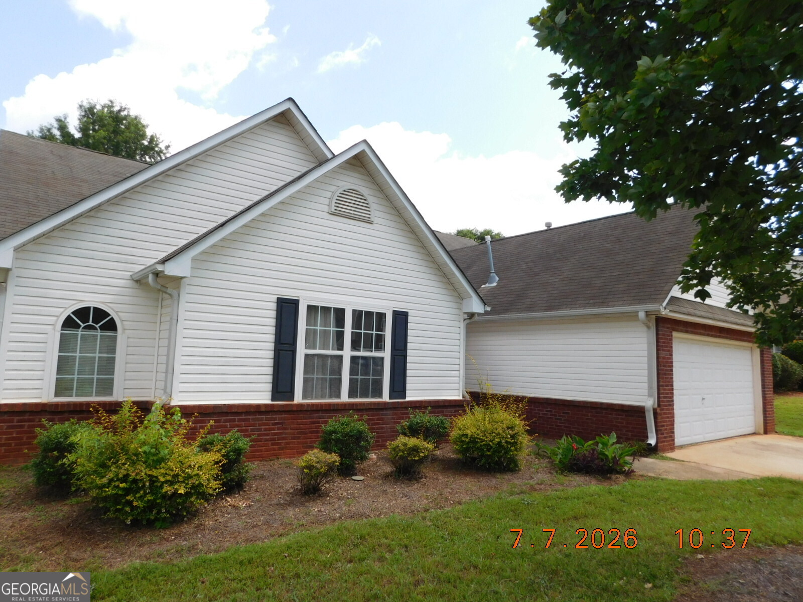 5430 Yellow Pine Drive Property Photo 1