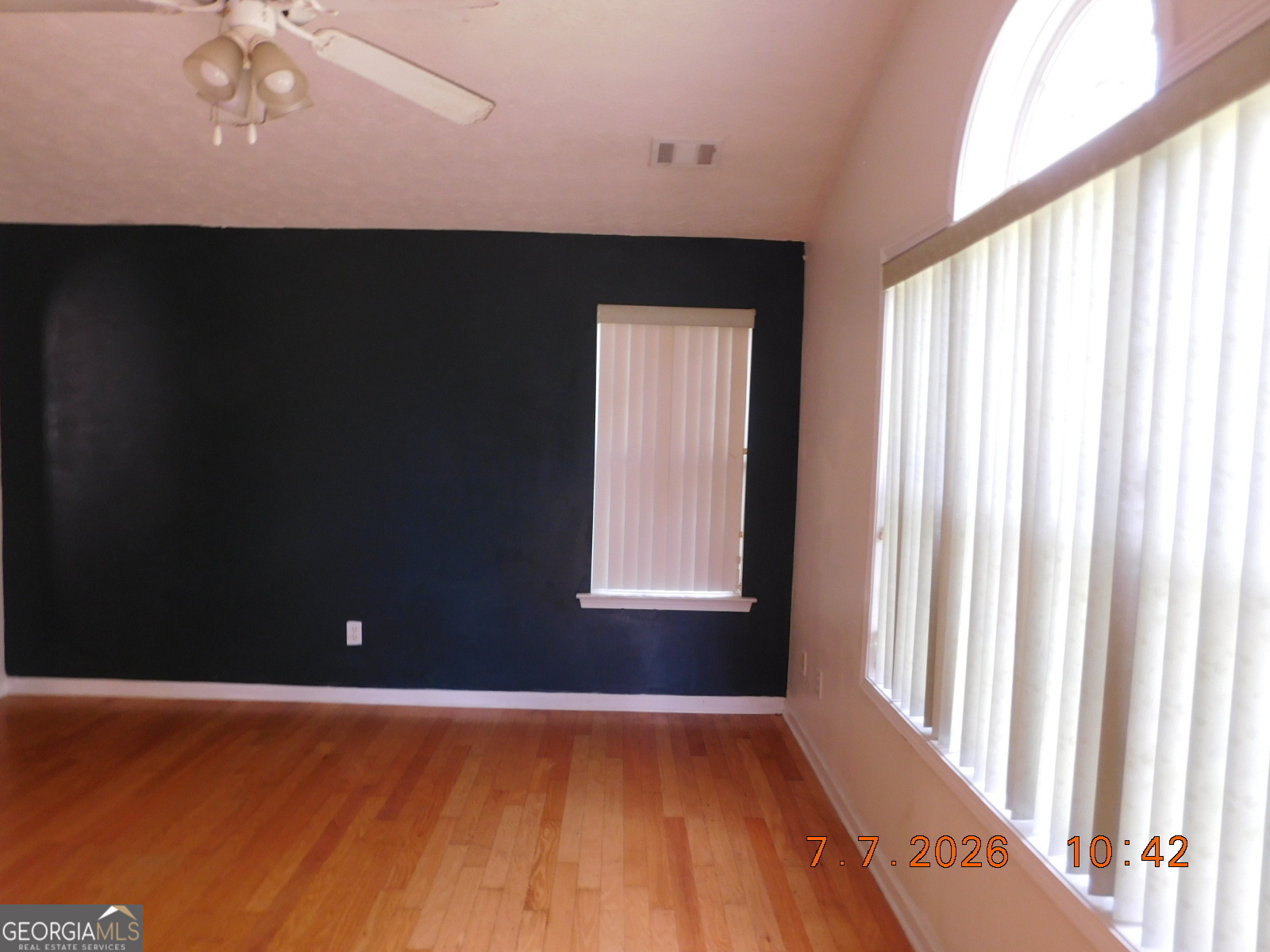 5430 Yellow Pine Drive Property Photo 7