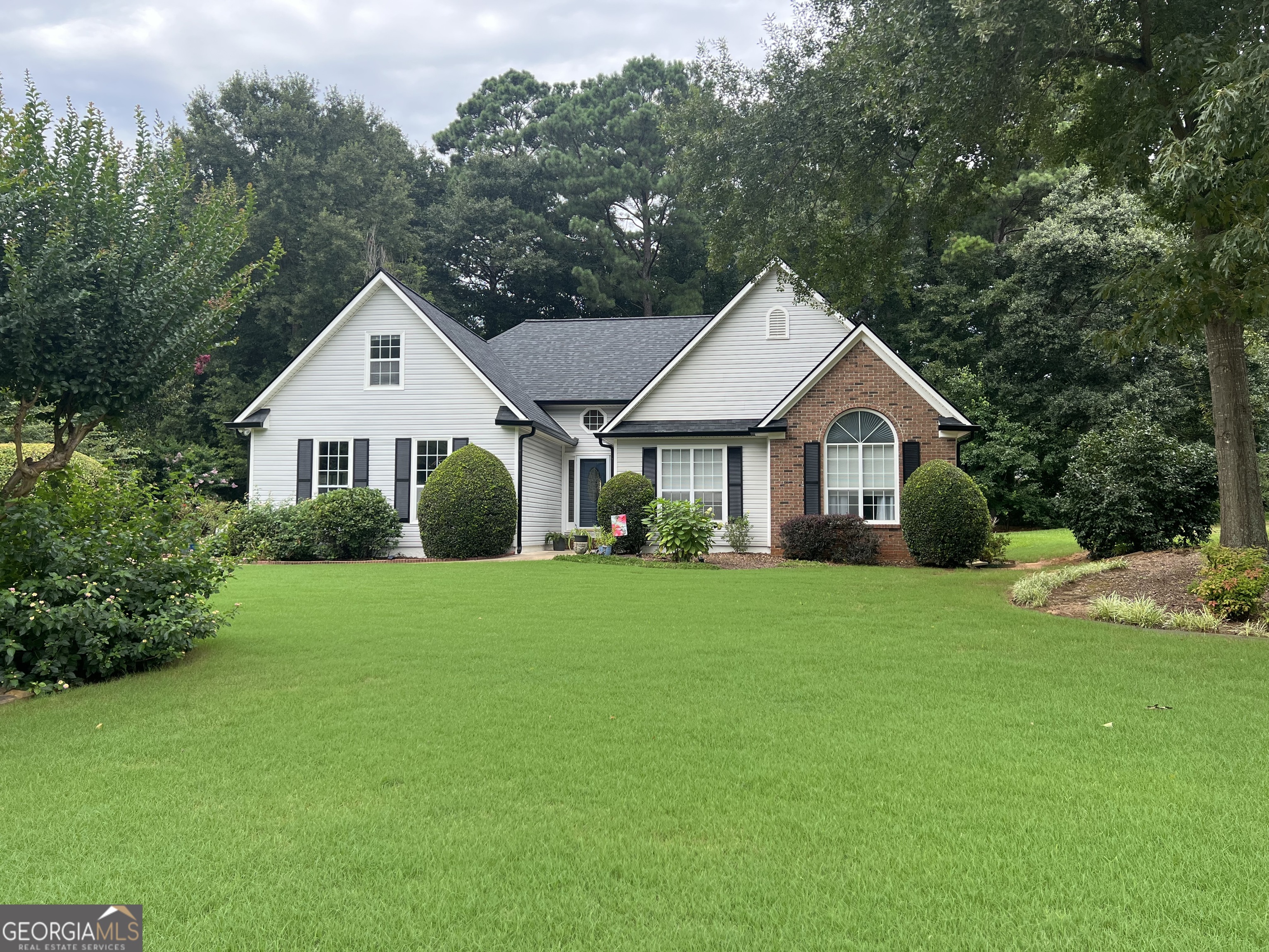 217 Leighs Trace Property Photo 1