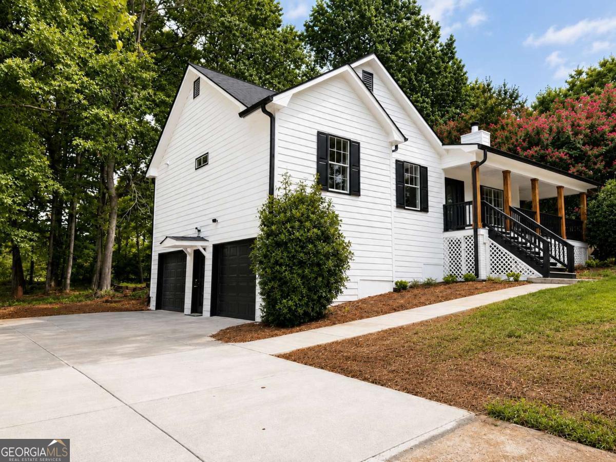 30 Oaklake Drive Property Photo 23