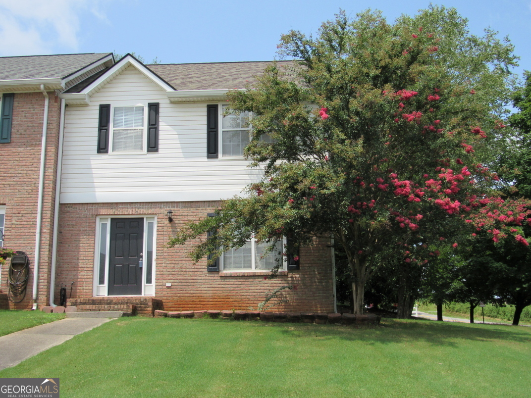 121 Westside Chase Sw Property Photo 1