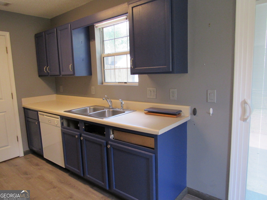 121 Westside Chase Sw Property Photo 9