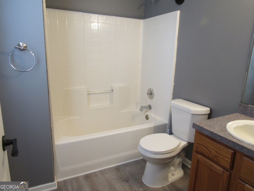 121 Westside Chase Sw Property Photo 14