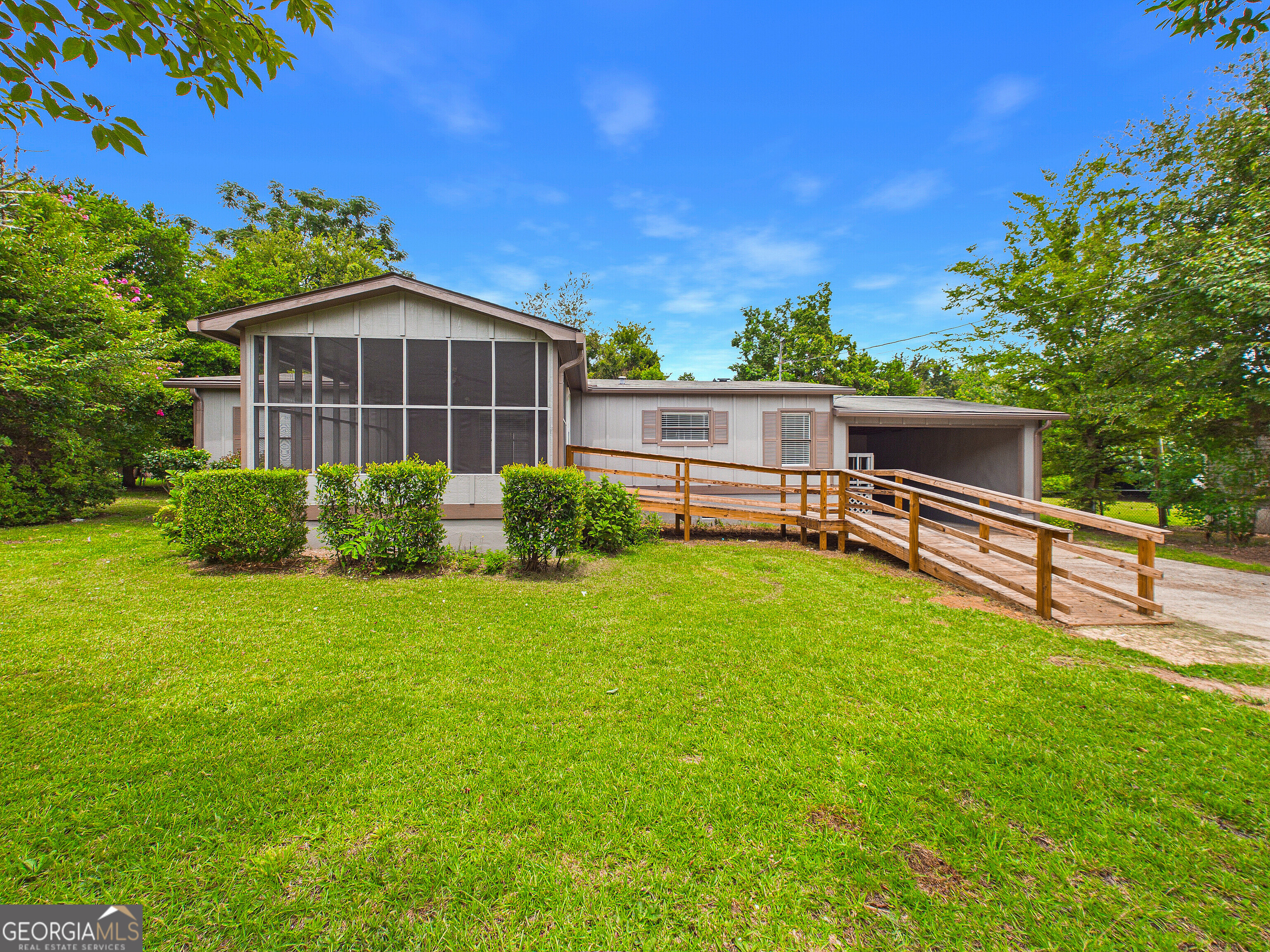 103 New Castle Drive Property Photo 1