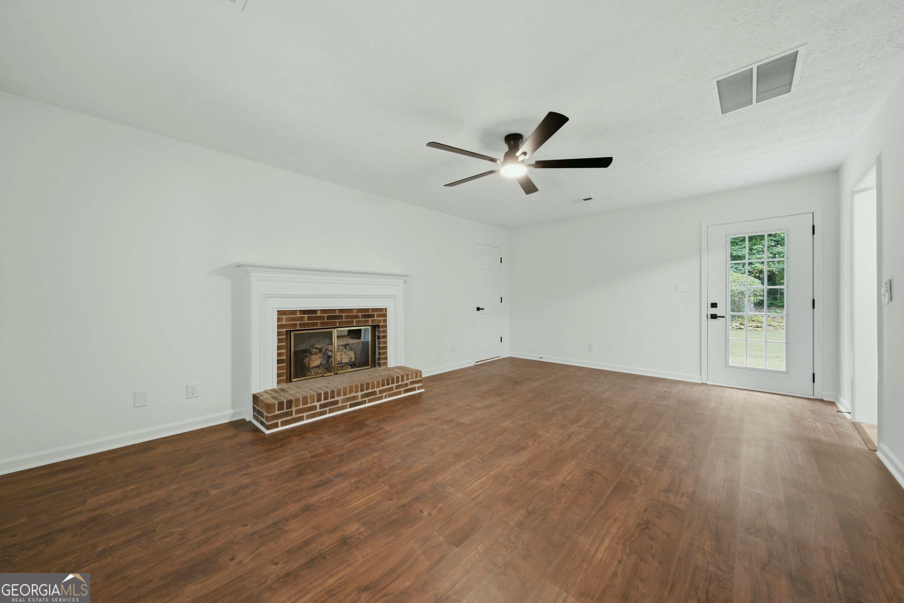 175 Old Mill Point Property Photo 9