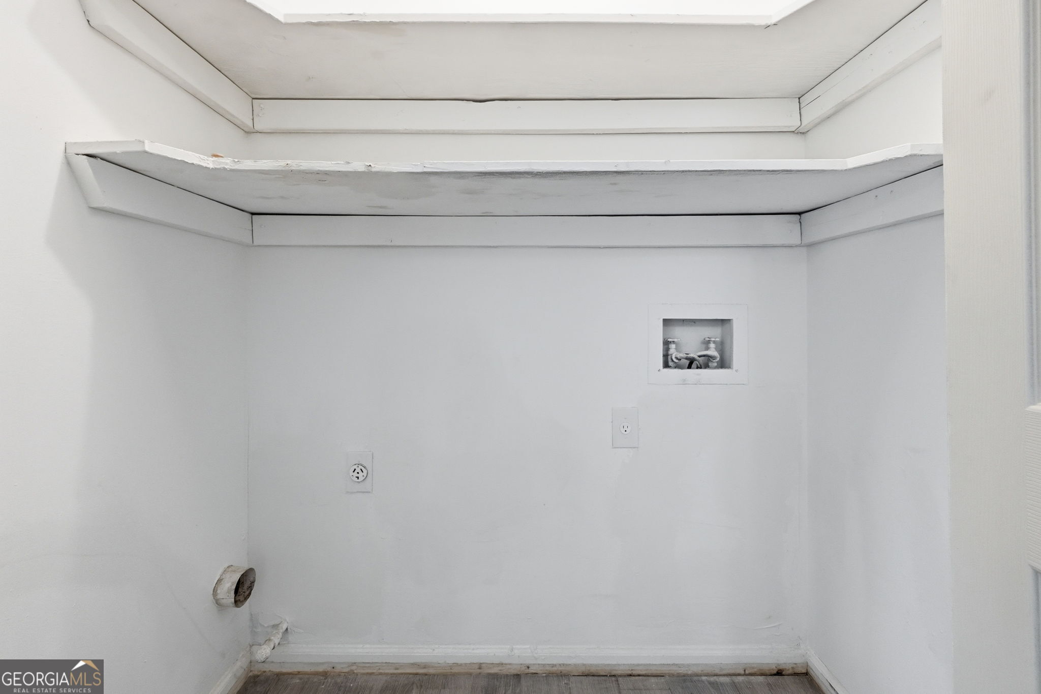 1445 Diplomat Drive Property Photo 18