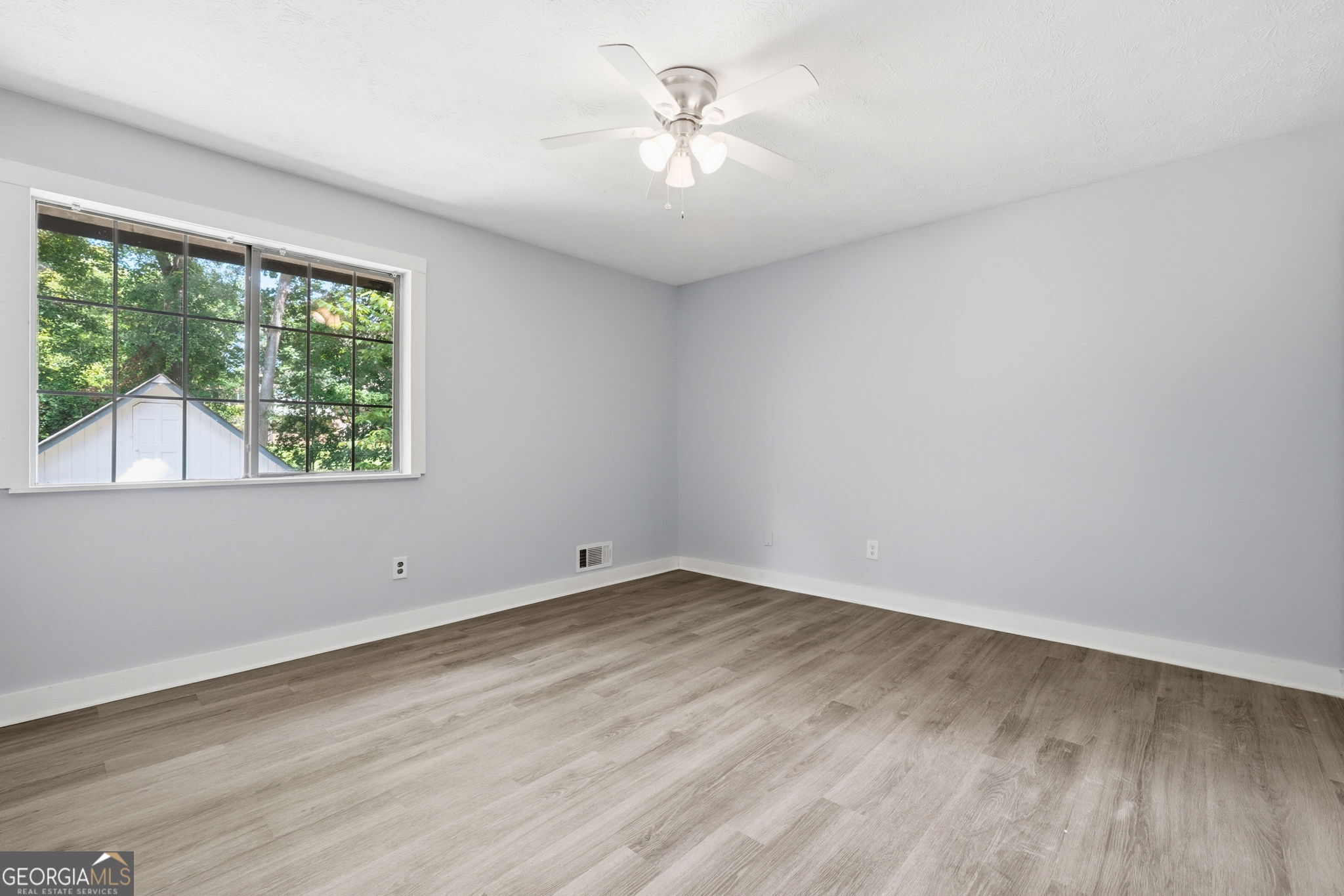 1445 Diplomat Drive Property Photo 23